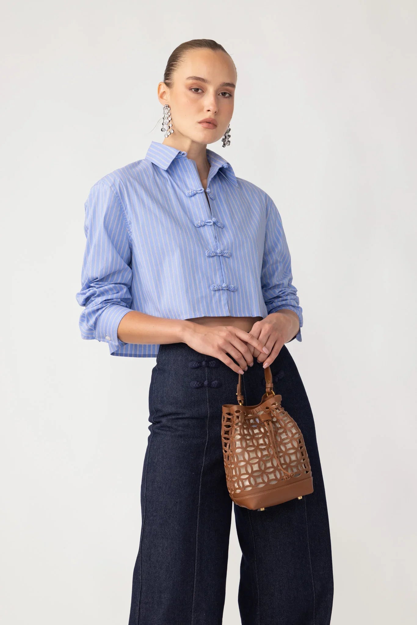 MING BUCKET BAG