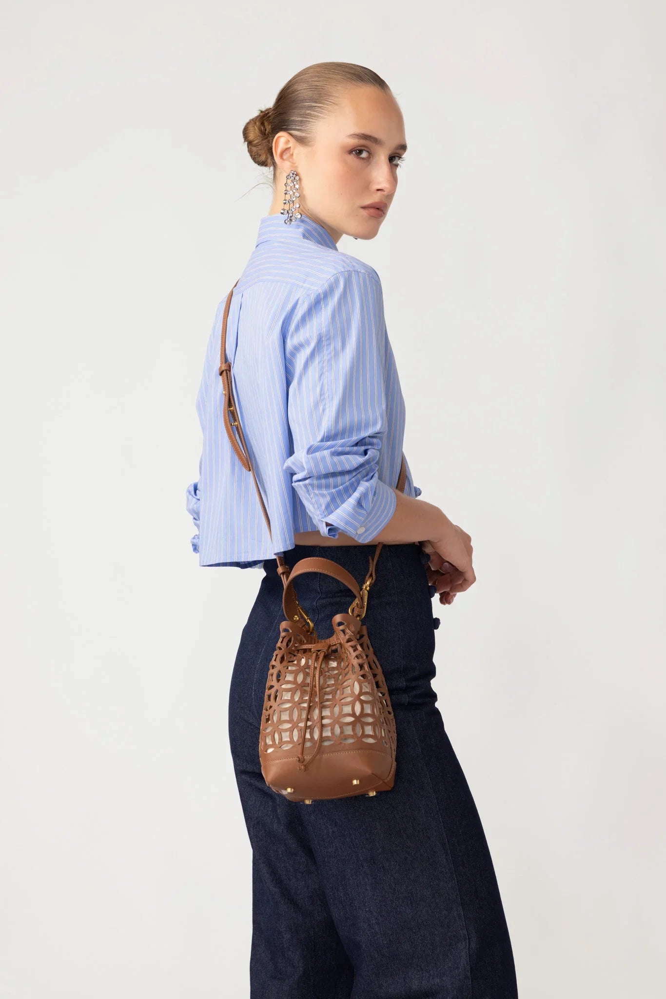 MING BUCKET BAG